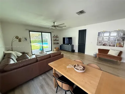 2945 SE 3rd Street Homestead FL 33033