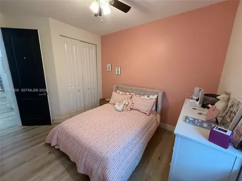 2945 SE 3rd Street Homestead FL 33033