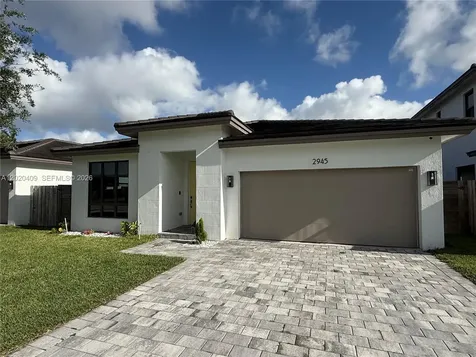 2945 SE 3rd Street Homestead FL 33033
