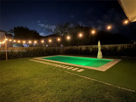 2945 SE 3rd Street Homestead FL 33033