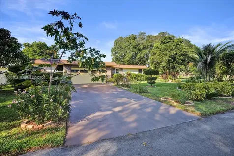 6408 NW 72nd Avenue Tamarac FL 33321