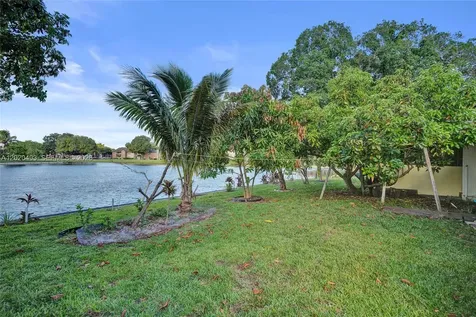 6408 NW 72nd Avenue Tamarac FL 33321