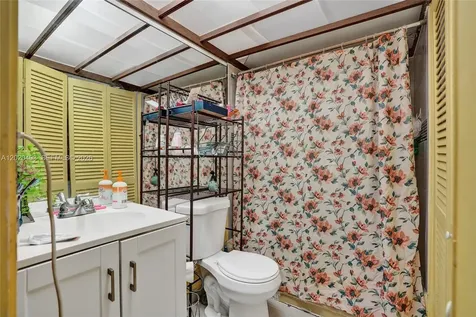 6408 NW 72nd Avenue Tamarac FL 33321