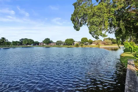 6408 NW 72nd Avenue Tamarac FL 33321