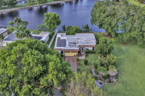 6408 NW 72nd Avenue Tamarac FL 33321