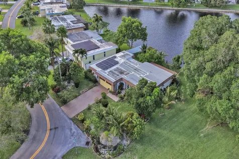 6408 NW 72nd Avenue Tamarac FL 33321