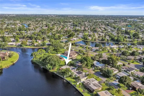 6408 NW 72nd Avenue Tamarac FL 33321