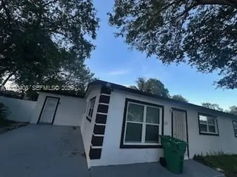 1311 NE 210th Terrace Miami FL 33179