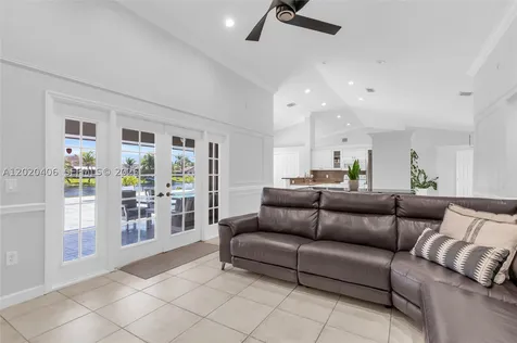 321 NW 193rd Avenue Pembroke Pines FL 33029