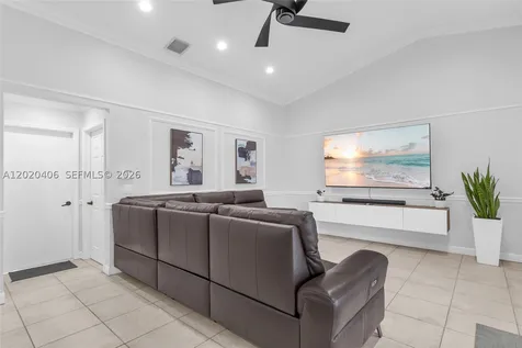 321 NW 193rd Avenue Pembroke Pines FL 33029