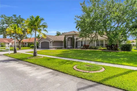 321 NW 193rd Avenue Pembroke Pines FL 33029
