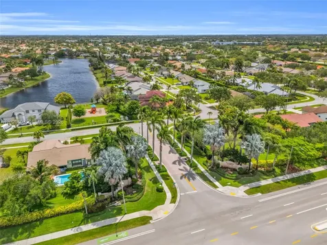 321 NW 193rd Avenue Pembroke Pines FL 33029