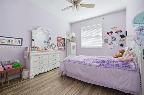 977 NE 37th Place Homestead FL 33033