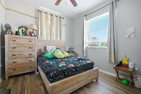 977 NE 37th Place Homestead FL 33033