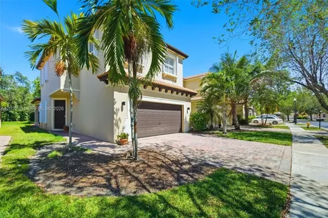 977 NE 37th Place Homestead FL 33033