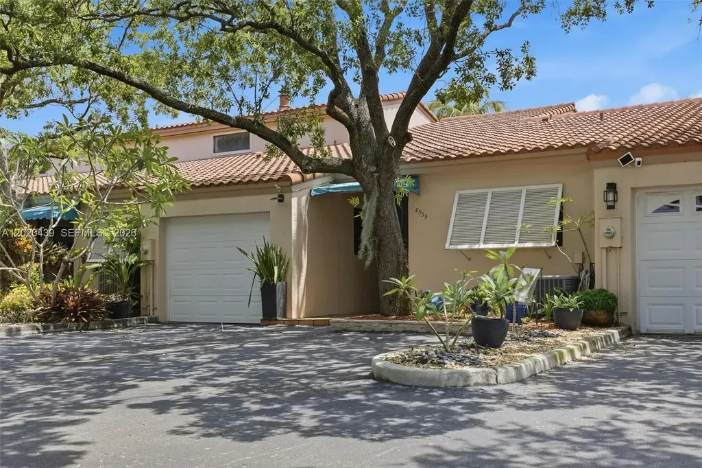 8555 Ardoch Road Miami Lakes FL 33016
