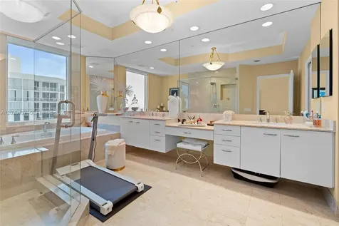 21200 Point Place Aventura FL 33180