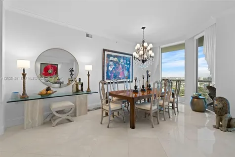 21200 Point Place Aventura FL 33180