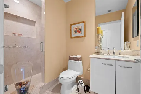 21200 Point Place Aventura FL 33180