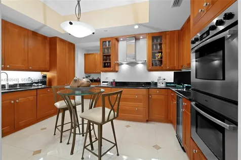 21200 Point Place Aventura FL 33180
