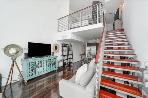 41 SE 5th Street Miami FL 33131