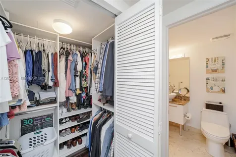 41 SE 5th Street Miami FL 33131