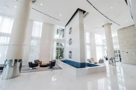 41 SE 5th Street Miami FL 33131