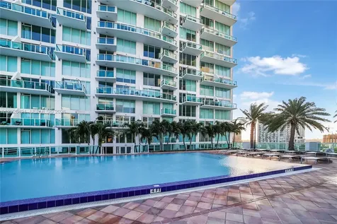 41 SE 5th Street Miami FL 33131