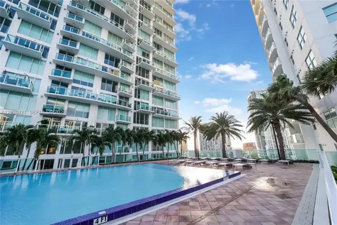 41 SE 5th Street Miami FL 33131