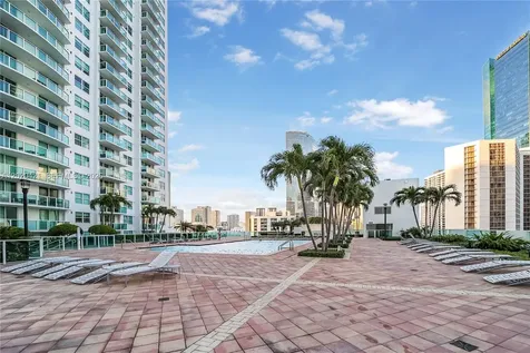 41 SE 5th Street Miami FL 33131