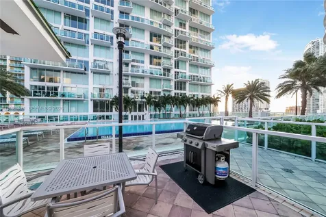 41 SE 5th Street Miami FL 33131