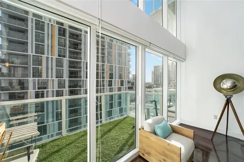 41 SE 5th Street Miami FL 33131