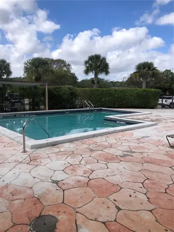 210 Lakeview Drive Weston FL 33326