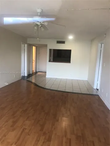 210 Lakeview Drive Weston FL 33326
