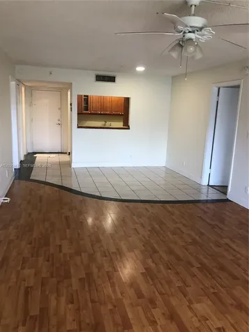 210 Lakeview Drive Weston FL 33326