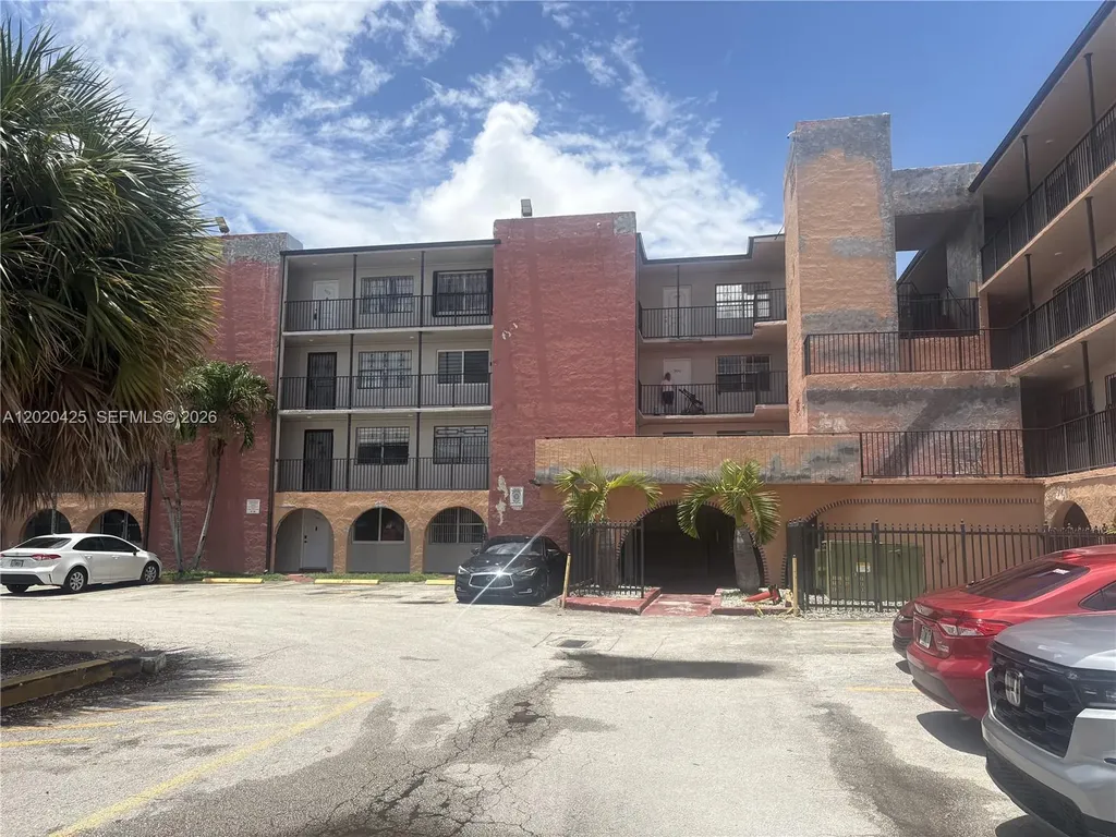 6620 W 2nd Court Hialeah FL 33012