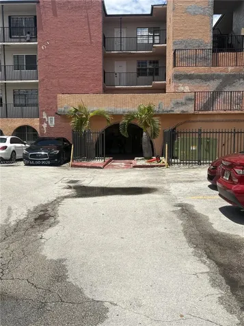 6620 W 2nd Court Hialeah FL 33012