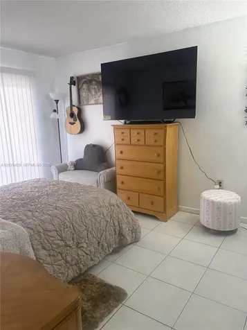 6620 W 2nd Court Hialeah FL 33012