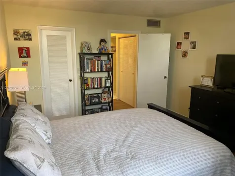 North Miami FL 33161