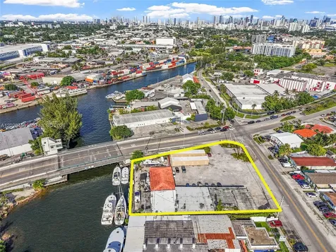 3066 NW River Drive Miami FL 33142