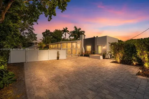 11144 NE 8th Court Biscayne Park FL 33161