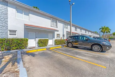 8025 NW 8th Street Miami FL 33126