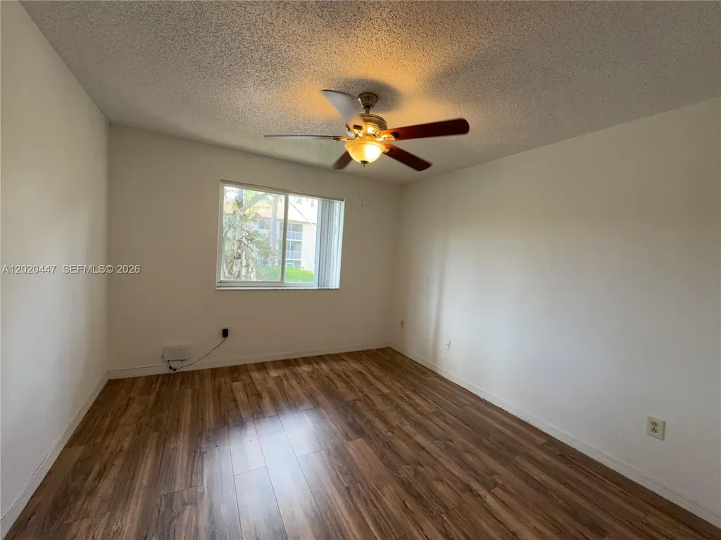 470 S Park Road Hollywood FL 33021