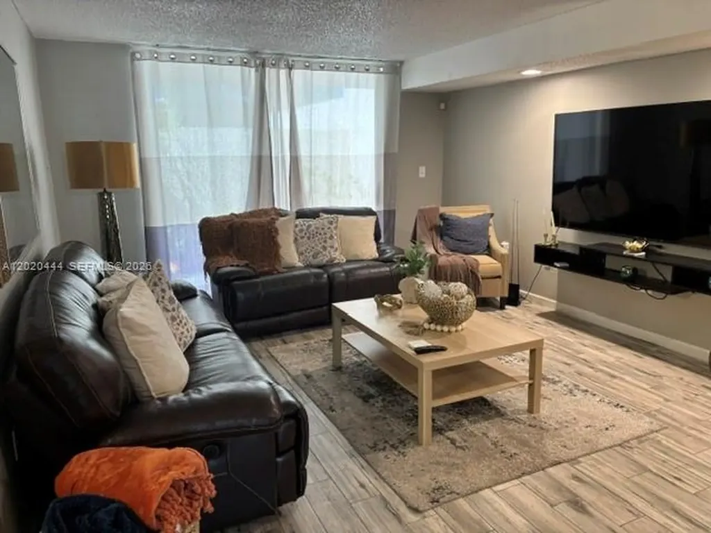 10621 SW 79th Terrace Miami FL 33173