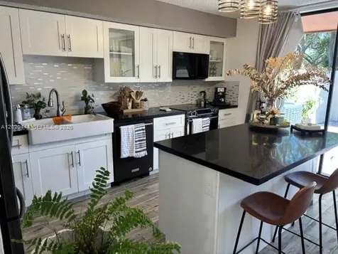 10621 SW 79th Terrace Miami FL 33173
