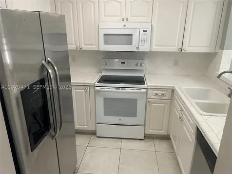 655 W 68th Street Hialeah FL 33014