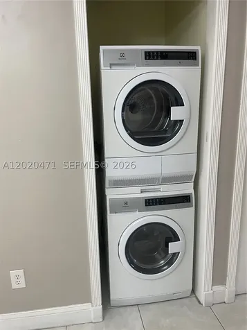 655 W 68th Street Hialeah FL 33014