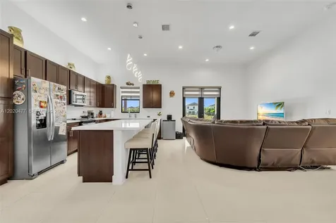 2921 SW 152nd Avenue Miami FL 33185