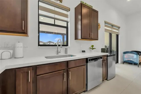2921 SW 152nd Avenue Miami FL 33185