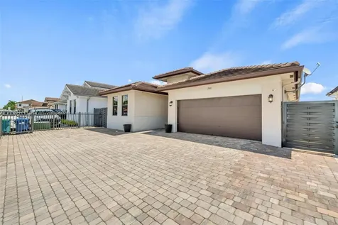 2921 SW 152nd Avenue Miami FL 33185